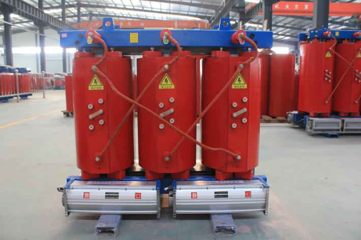 一般北京創(chuàng)聯(lián)匯通電氣全鋁的干式變壓器800kva價(jià)格是33900元，全銅的800kva干式變壓器價(jià)格是65000元。